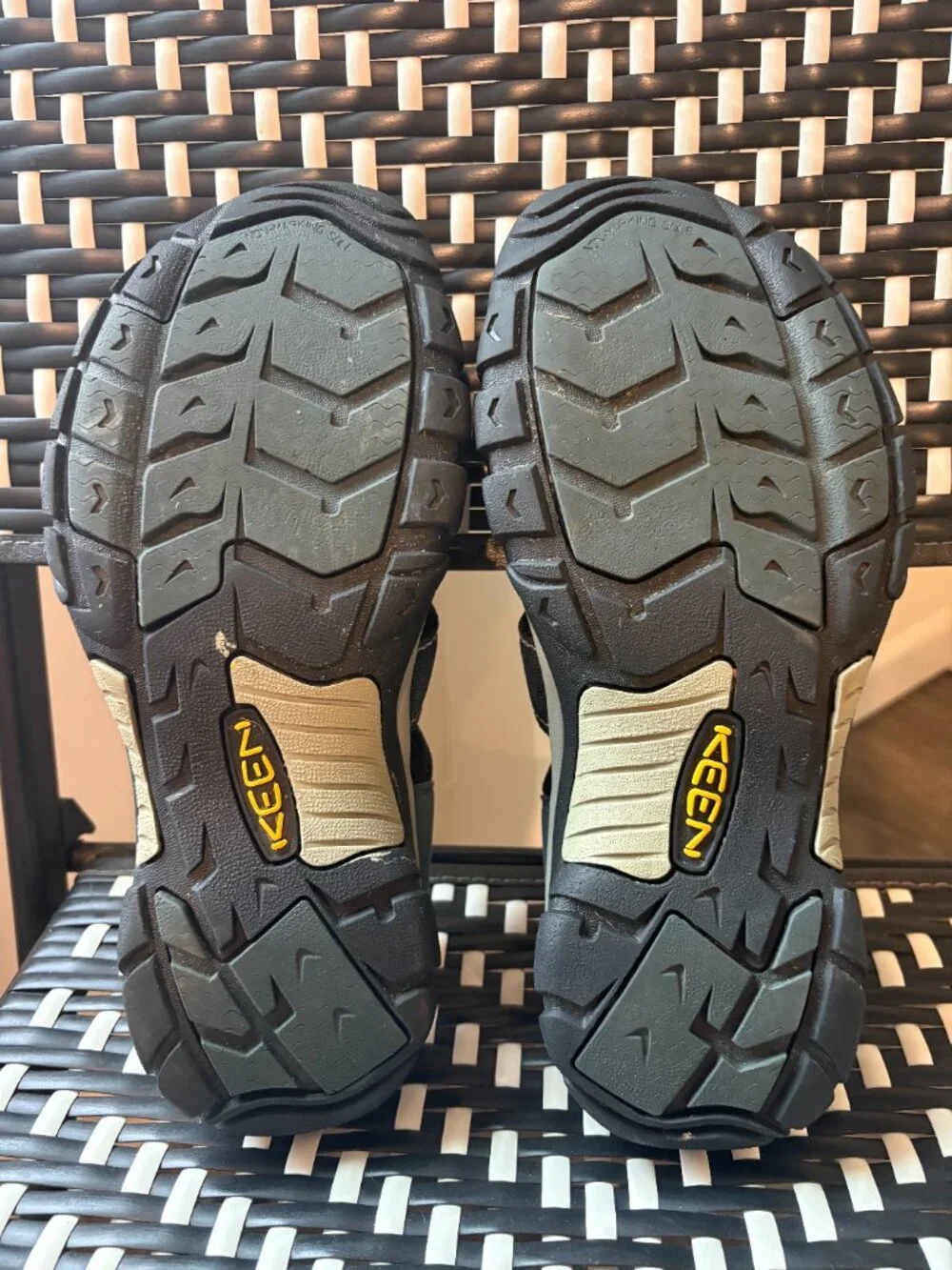 KEEN Newport H2 Waterproof Sport Sandals Men's Size 10.5 Blue Hiking Water Shoe